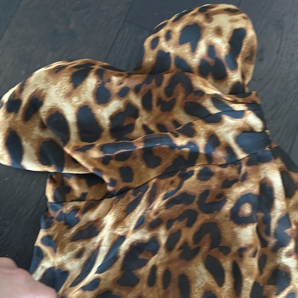 Leopard Gown​​​ - Picture 10 of 10